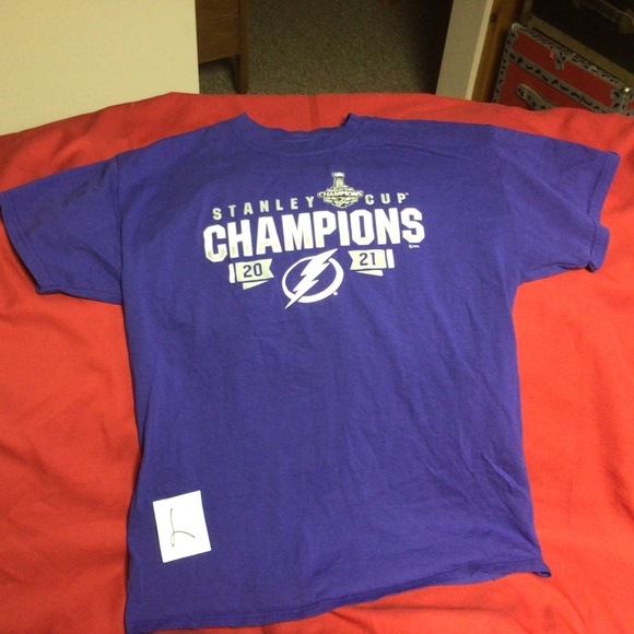 NHL Tampa Bay LIGHTNING tshirt - Picture 1 of 2